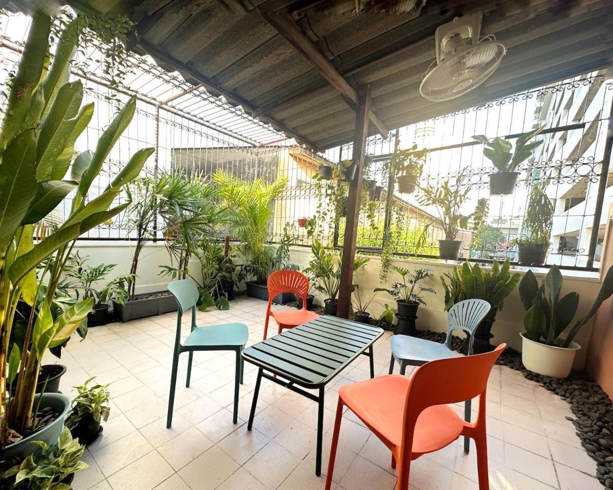 Garden Near Iconsiam & Chao-praya River Apartment