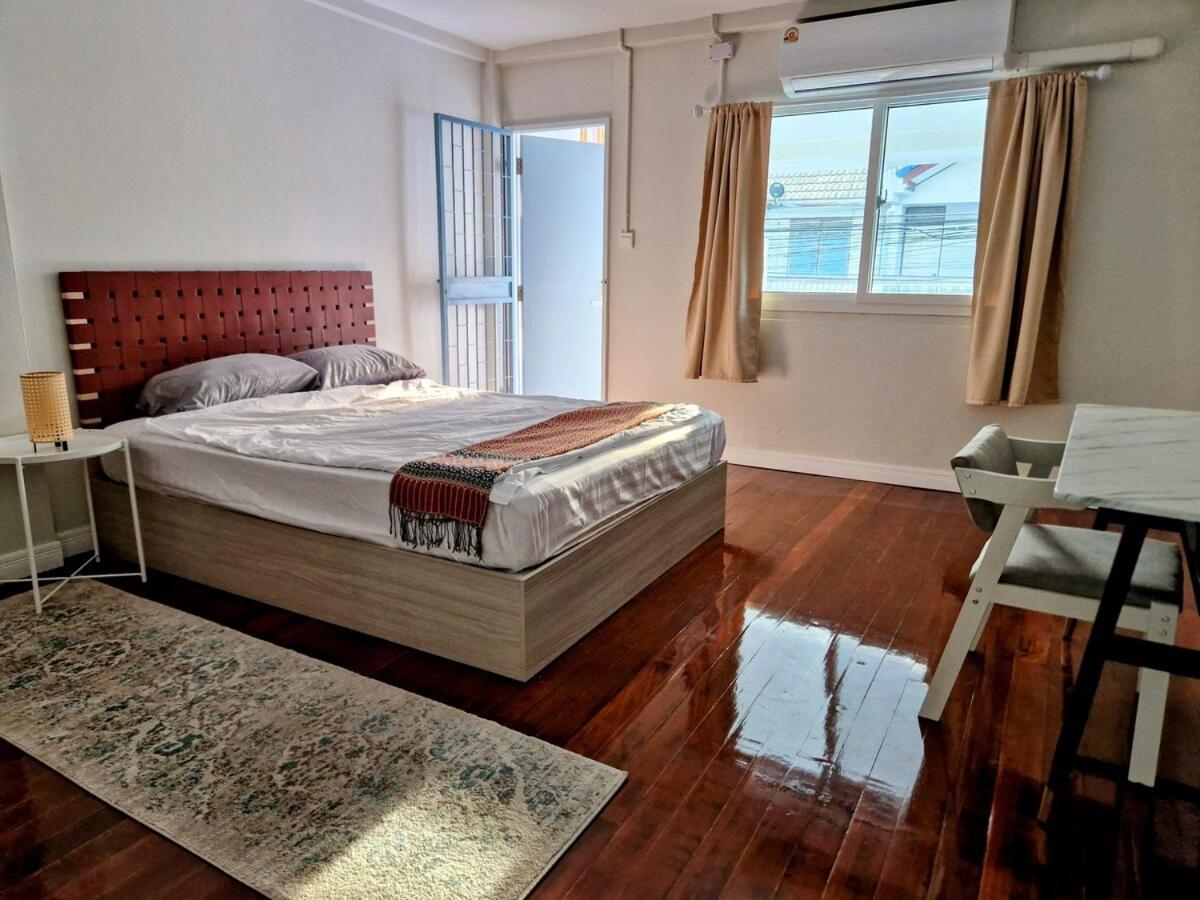 Townhouse - 5min Walk To Bts Punnawithi