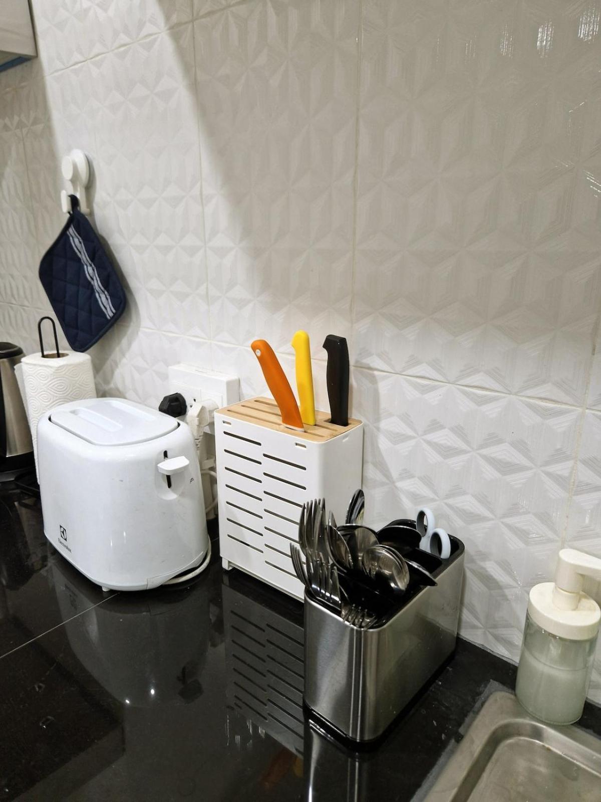 Townhouse - 5min Walk To Bts Punnawithi Holiday home Bangkok