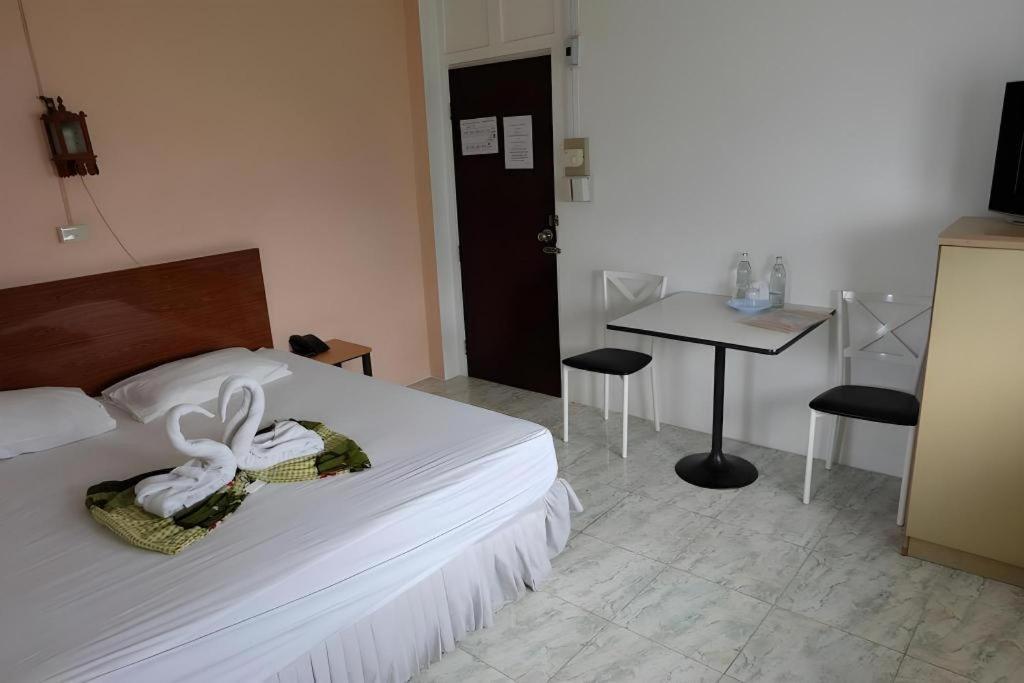 Hotel Sananwan Palace