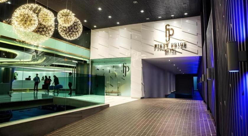 Hotel First Pride 3*