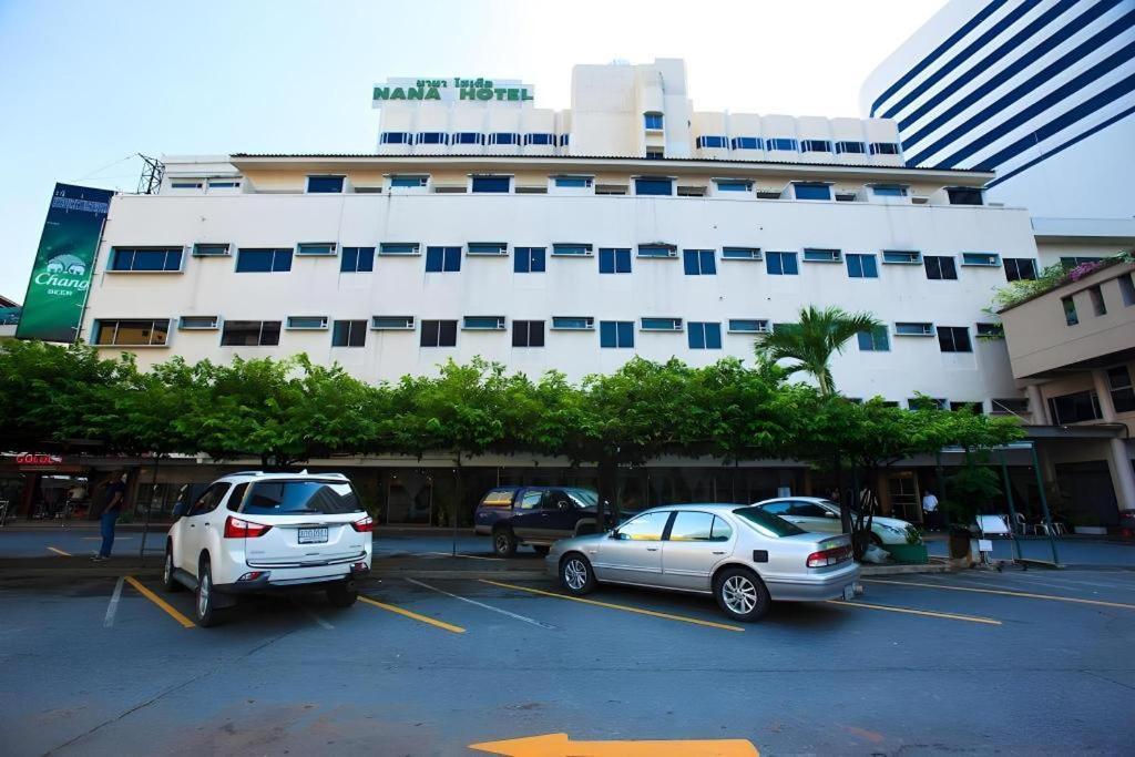 Nana Hotel 3*