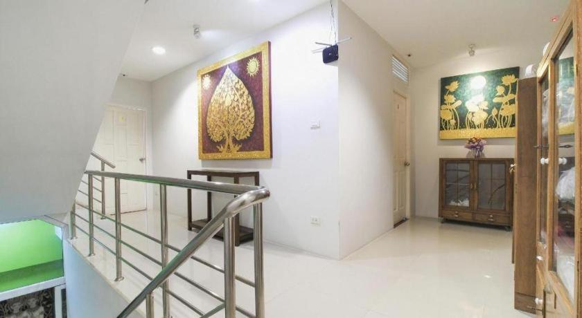 Oyo 818 Suksomboon Hotel