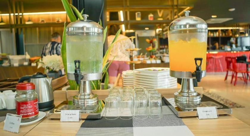 Hotel The Iconic Don Mueang Airport 4*