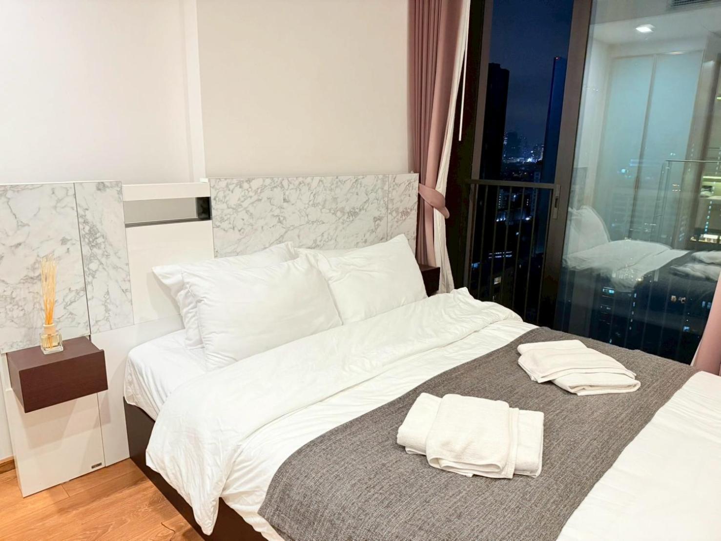 Apartment Phrom Phong 1br Luxe With Pool Gym Park Center Bangkok
