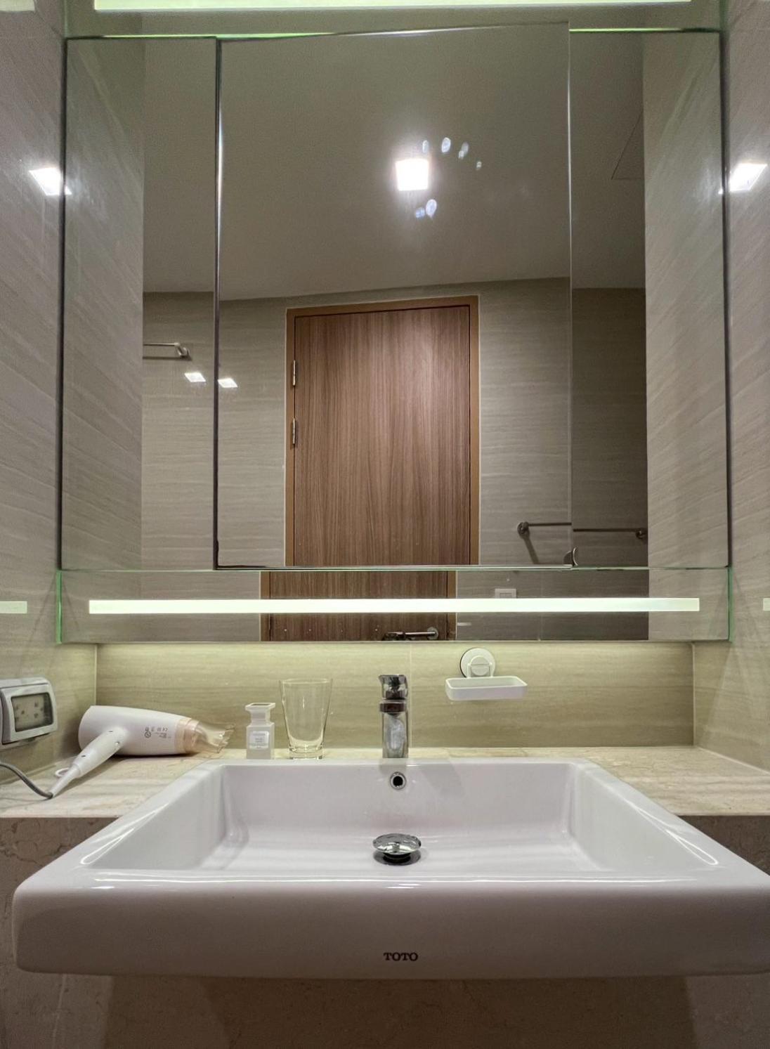 Phrom Phong 1br Luxe With Pool Gym Park Center Apartment *
