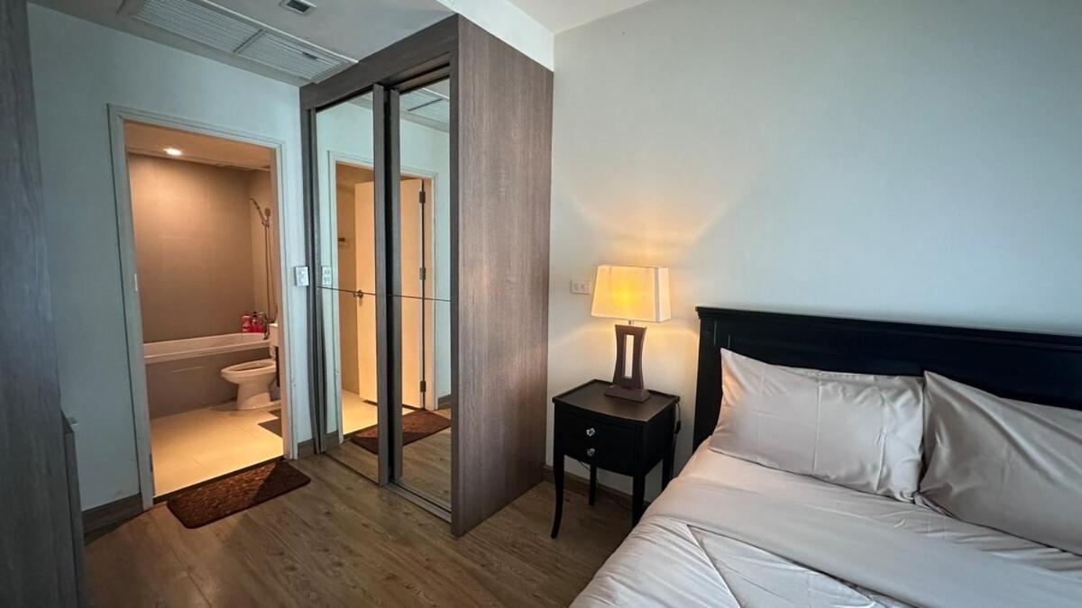 Great Condo-1min, Bts Thong Lo In Front Of Building * Bangkok