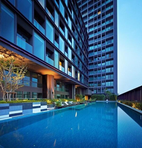 Great Condo-1min, Bts Thong Lo In Front Of Building * Bangkok