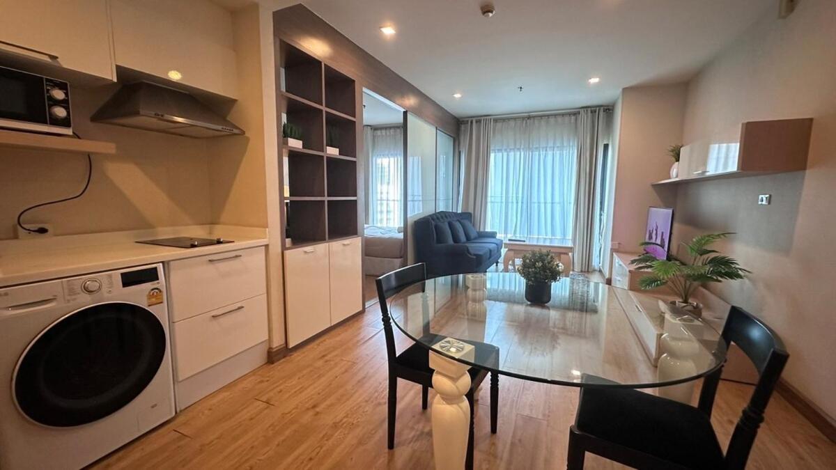 Great Condo-1min, Bts Thong Lo In Front Of Building