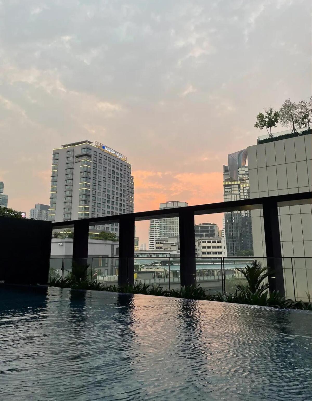 Great Condo-1min, Bts Thong Lo In Front Of Building Apartment *