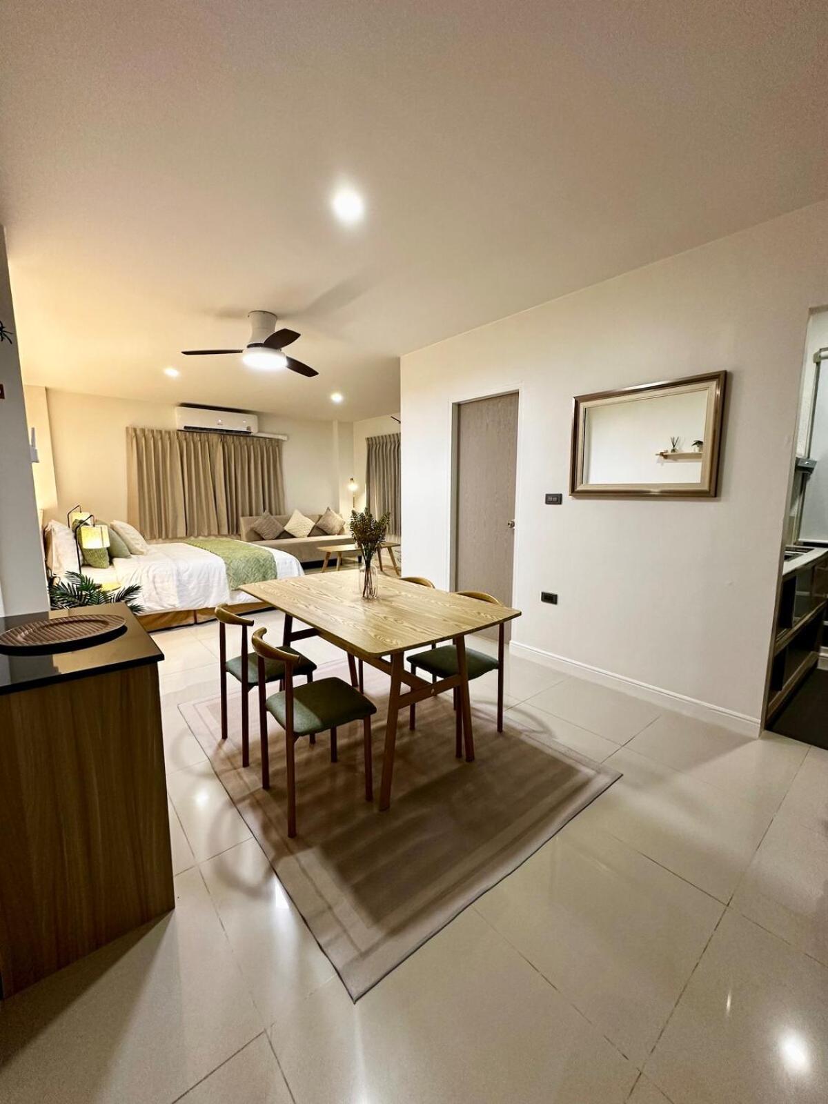 Apartment Serene Escape 2 Mins From Srt Wat Samien Nari Bangkok