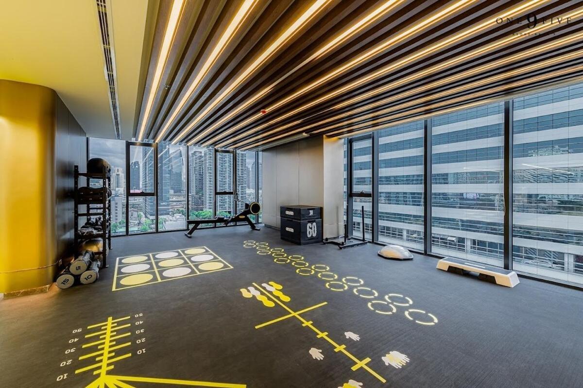 Luxury Amenities And View Apartment Bangkok