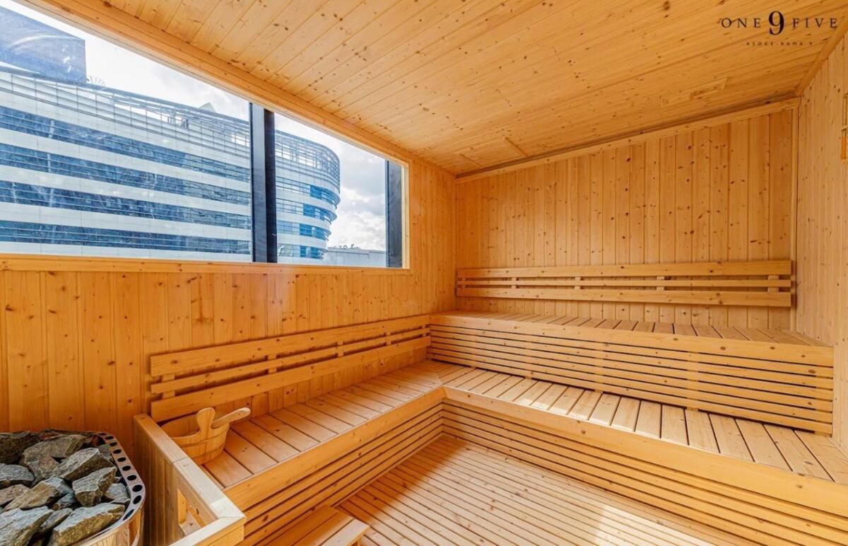 Luxury Amenities And View