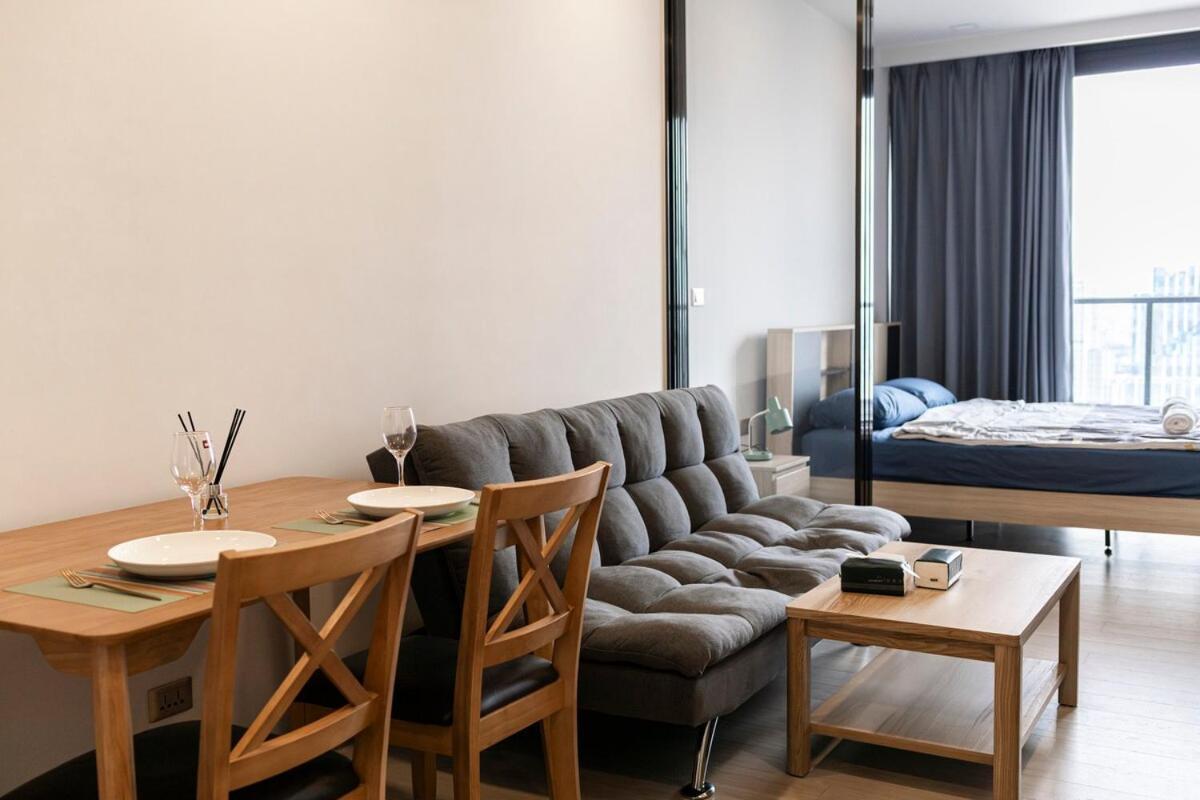 Luxury Amenities And View Apartment *