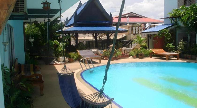 Sananwan Palace 2*