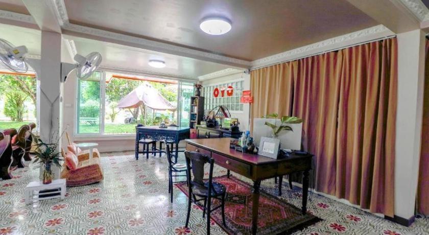 Oyo 750 Baan Suan Ampond Hotel 2*