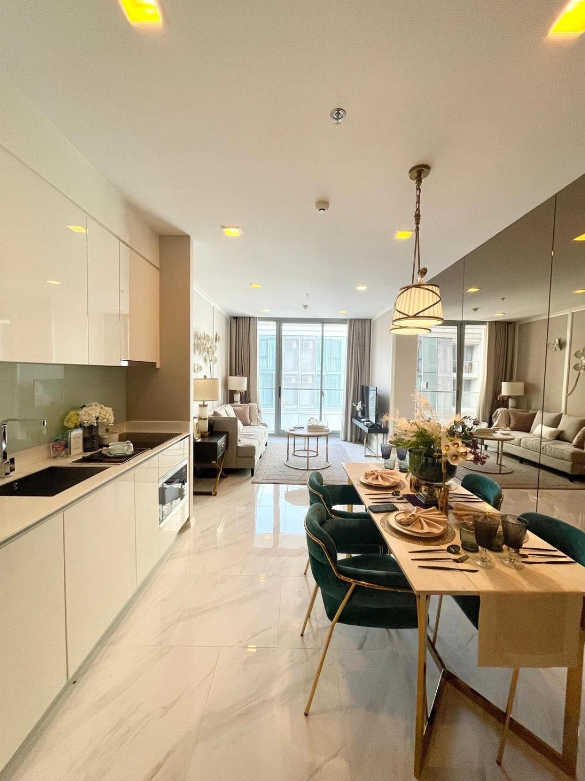 Luxury Sukhumvit Asoke Nana 65 Sqm Sleeps 4 Apartment Bangkok