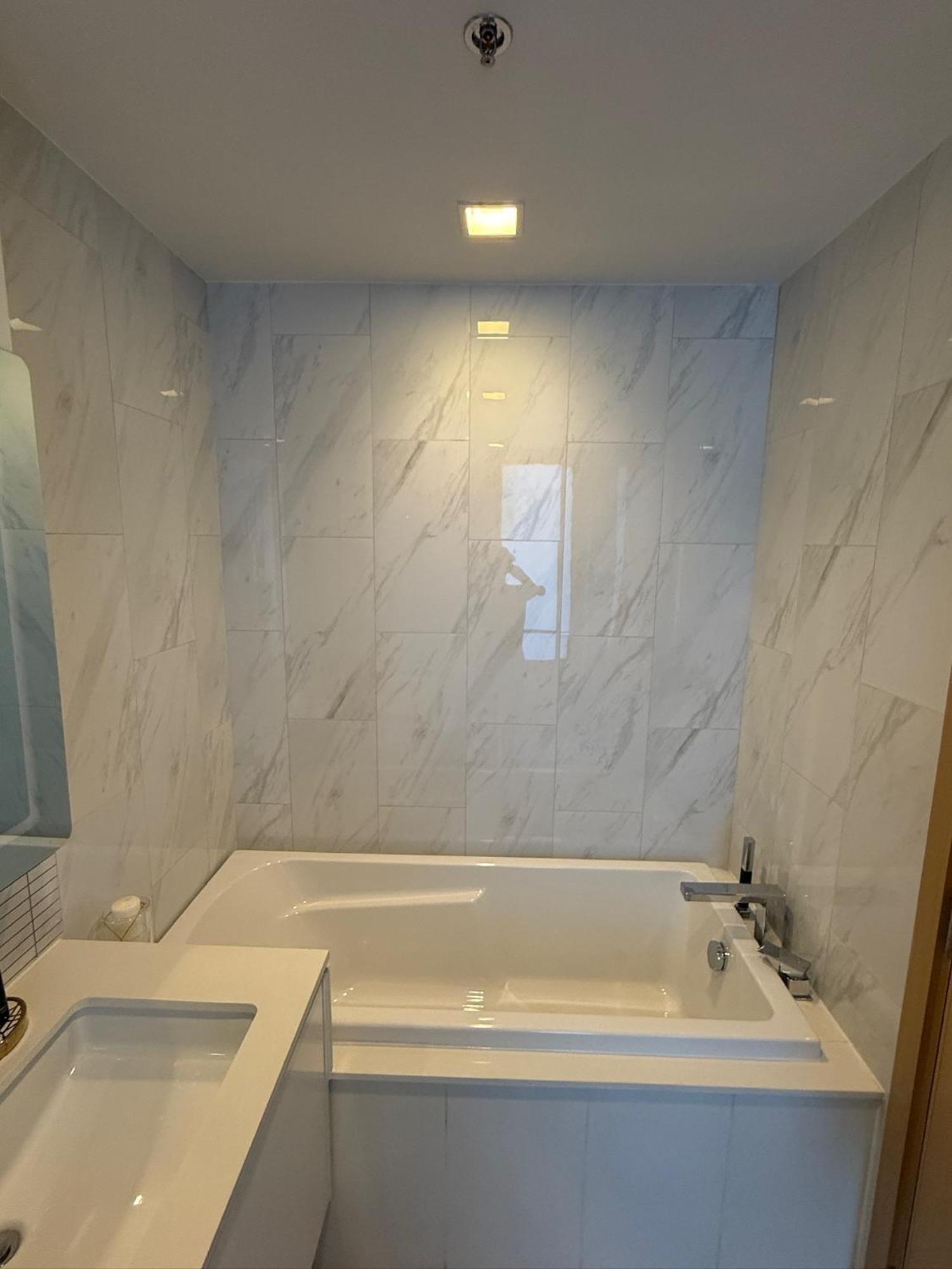 Luxury Sukhumvit Asoke Nana 65 Sqm Sleeps 4 Apartment Bangkok