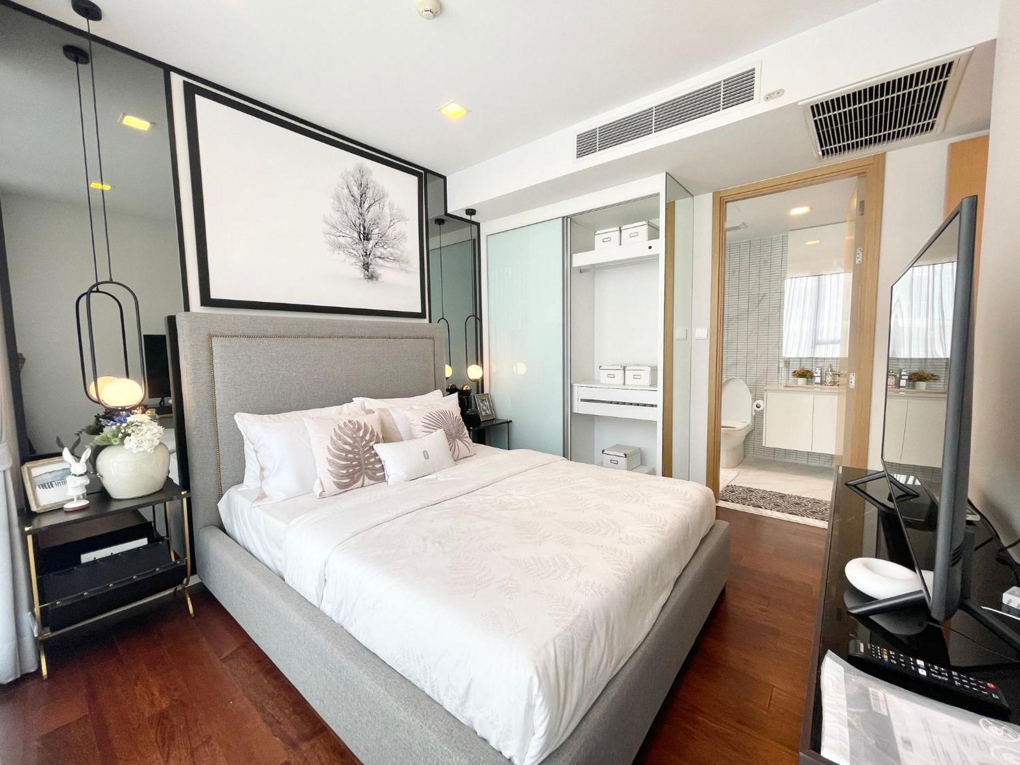 Apartment Luxury Sukhumvit Asoke Nana 65 Sqm Sleeps 4 Bangkok