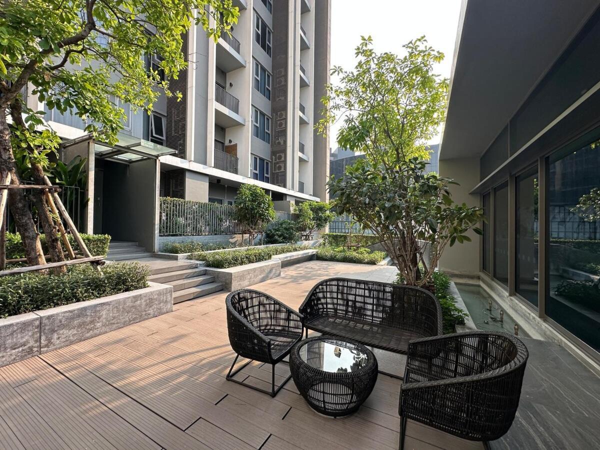 Apartment Luxury - Bts Punnawithi - Pool, Gym, Sauna Bangkok