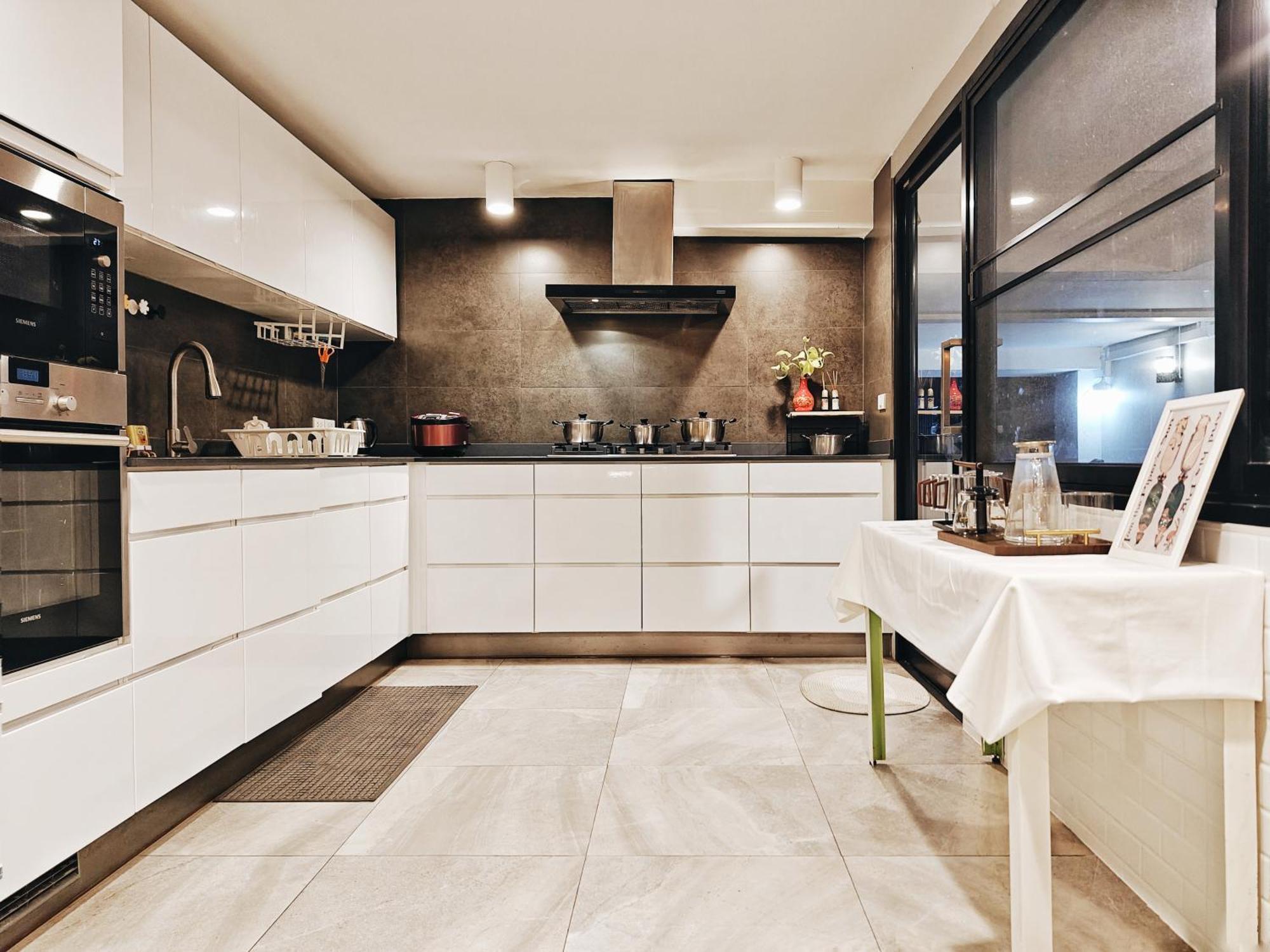 Villa 4br Modern Art With Free Wi-fi Netflix Vinyl *