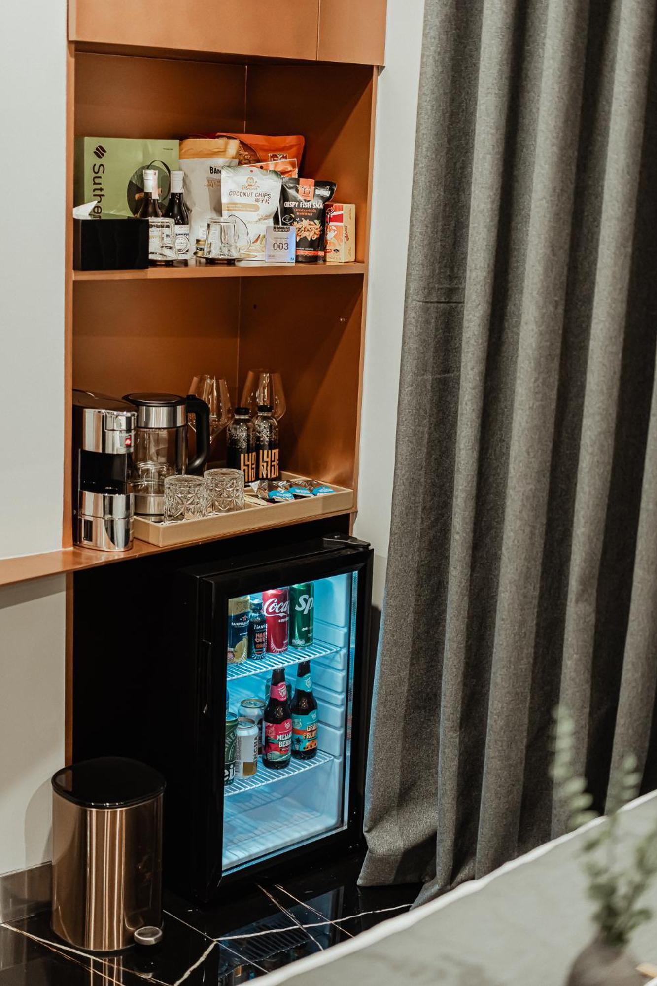 Hotel 433 - Asoke Sukhumvit Station Hotel 3*