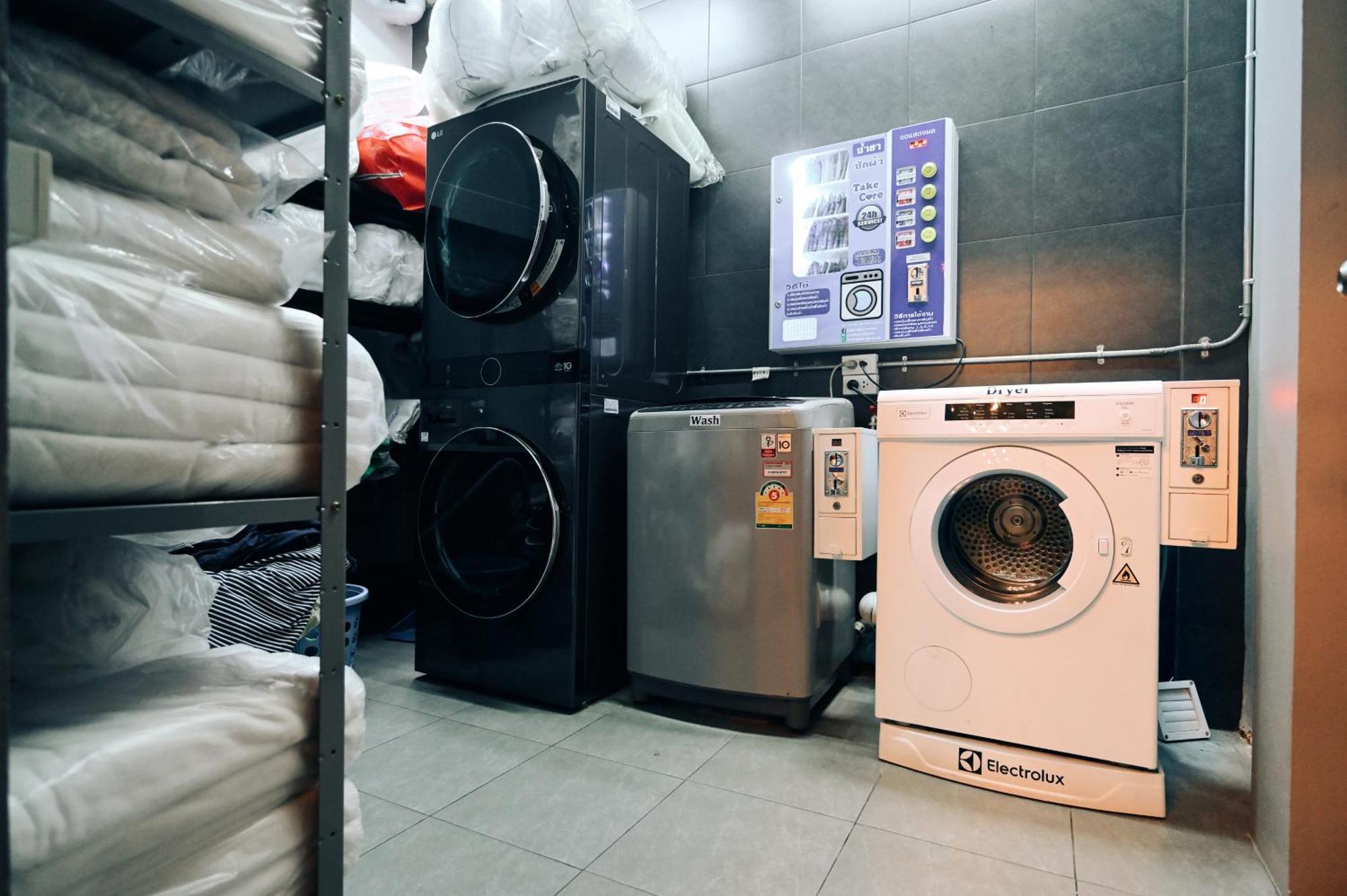 Castle Black Hostel Bangkok