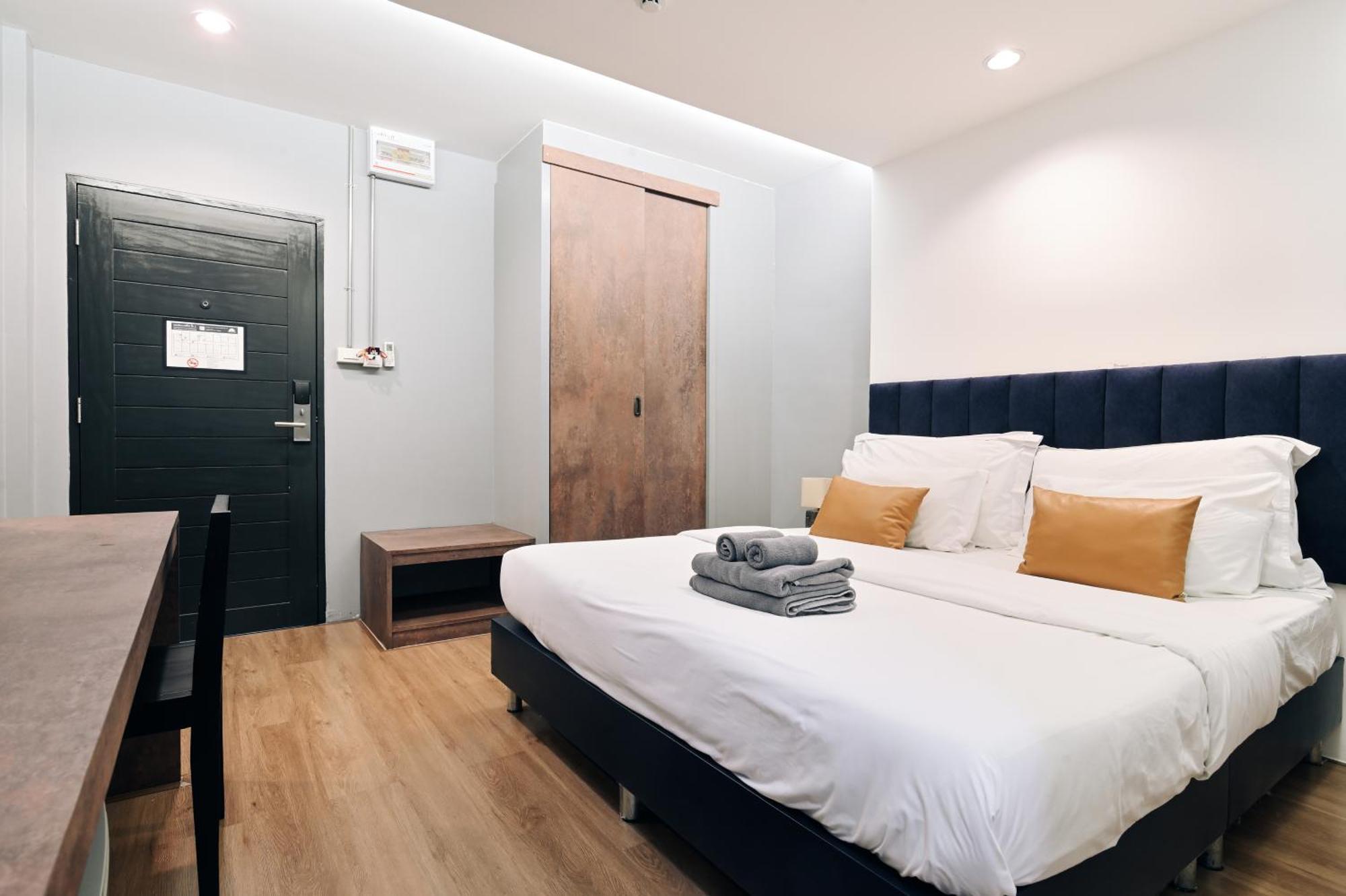 Castle Black Hostel Bangkok