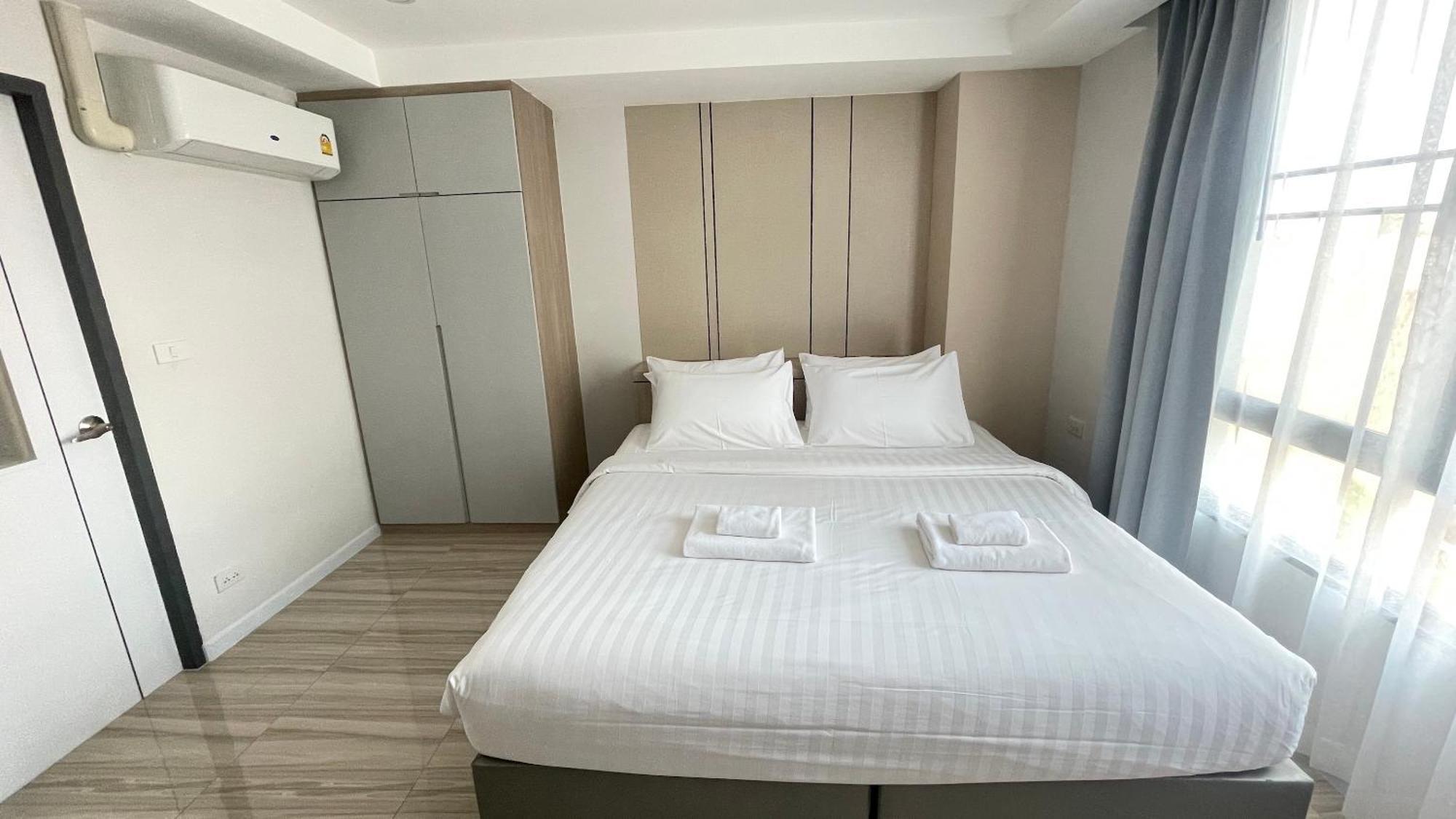 The Riski At Bangphlat Station Sha Hotel Bangkok