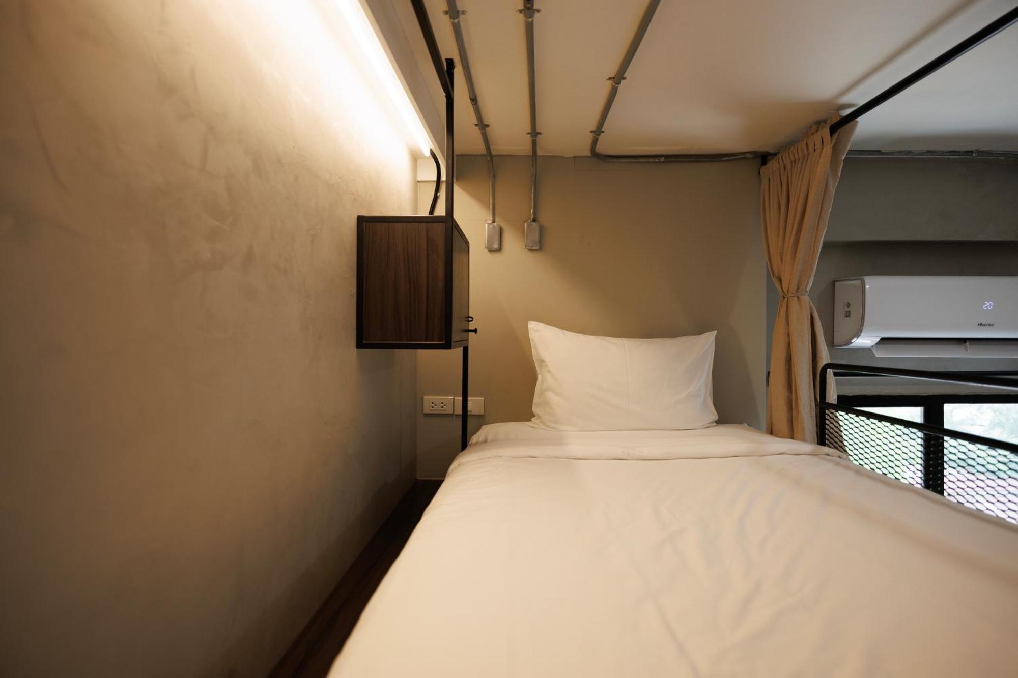 C'house Hostel