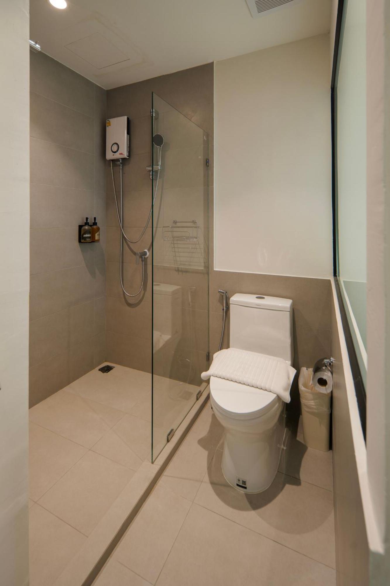 C'house Hostel
