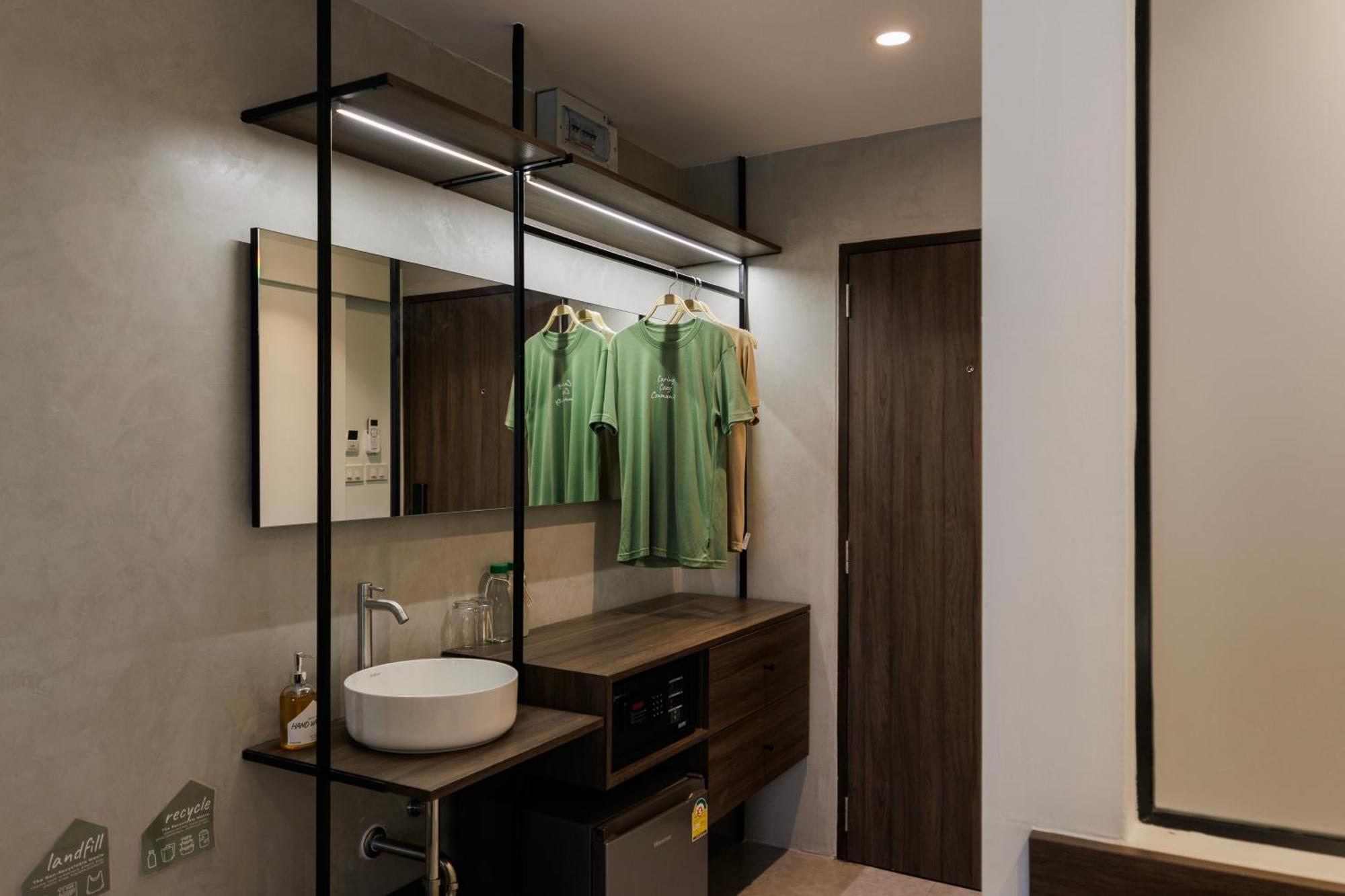 C'house Hostel