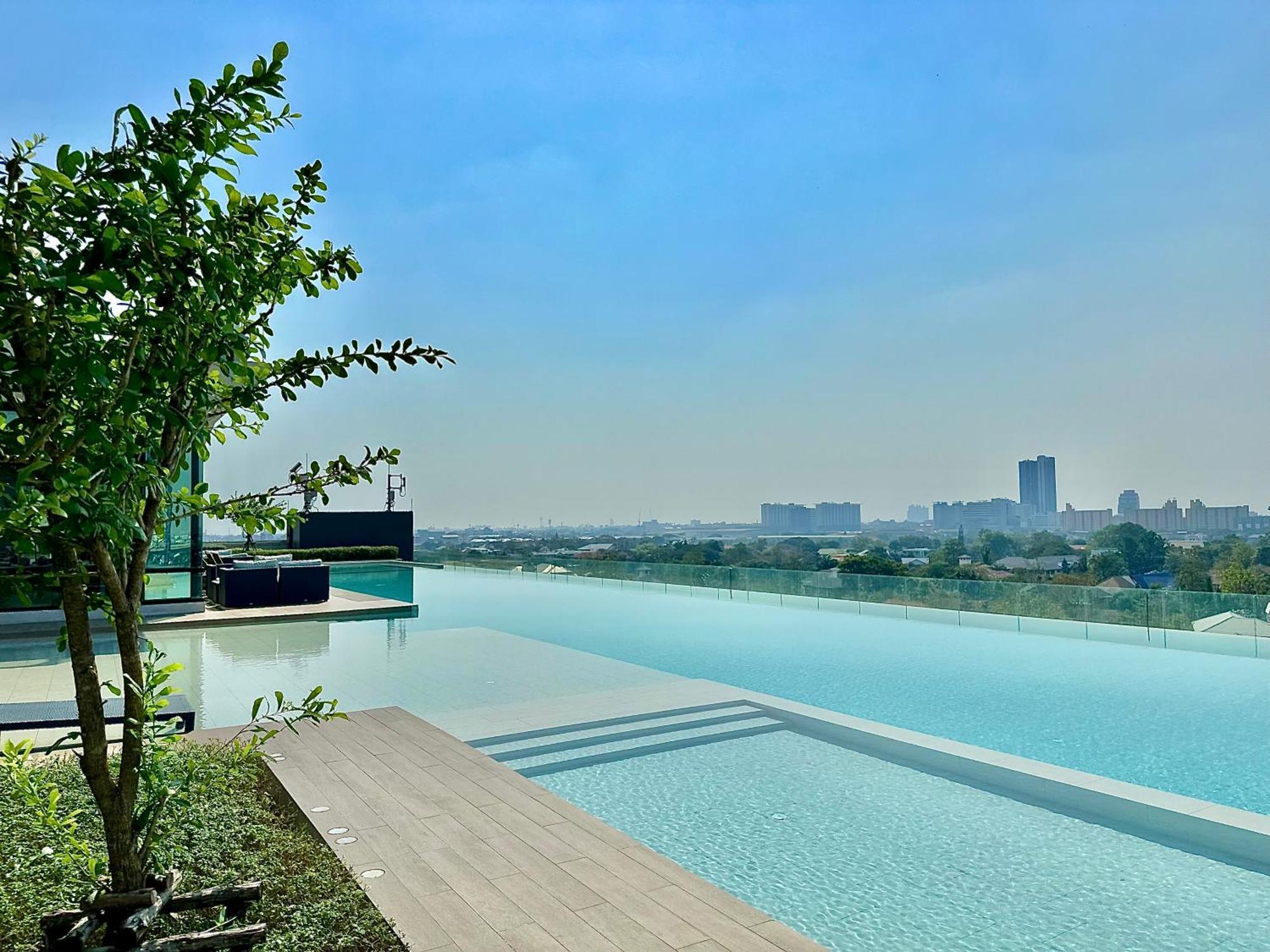 Niche Mono Mega Space Bangna1 Apartment *