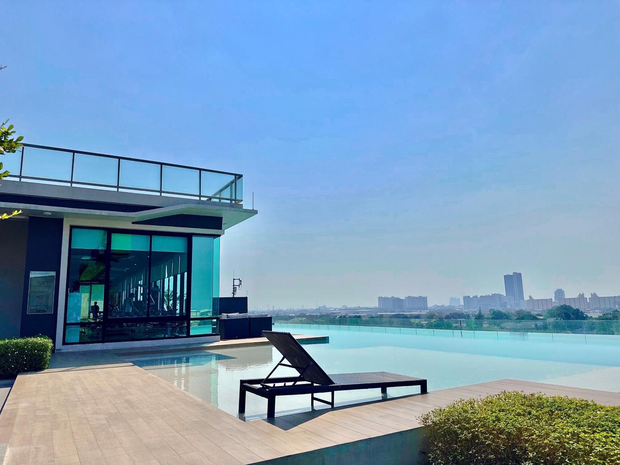 Niche Mono Mega Space Bangna1 Apartment *