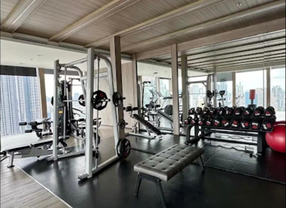 Tonglor Ekkamai Sky Pool & Gym 1br Free Airport Pick Up *