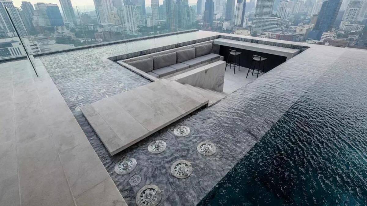 Tonglor Ekkamai Sky Pool & Gym 1br Free Airport Pick Up *