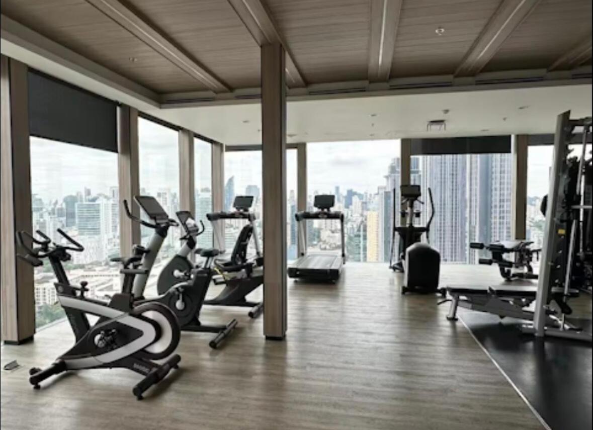Tonglor Ekkamai Sky Pool & Gym 1br Free Airport Pick Up Bangkok