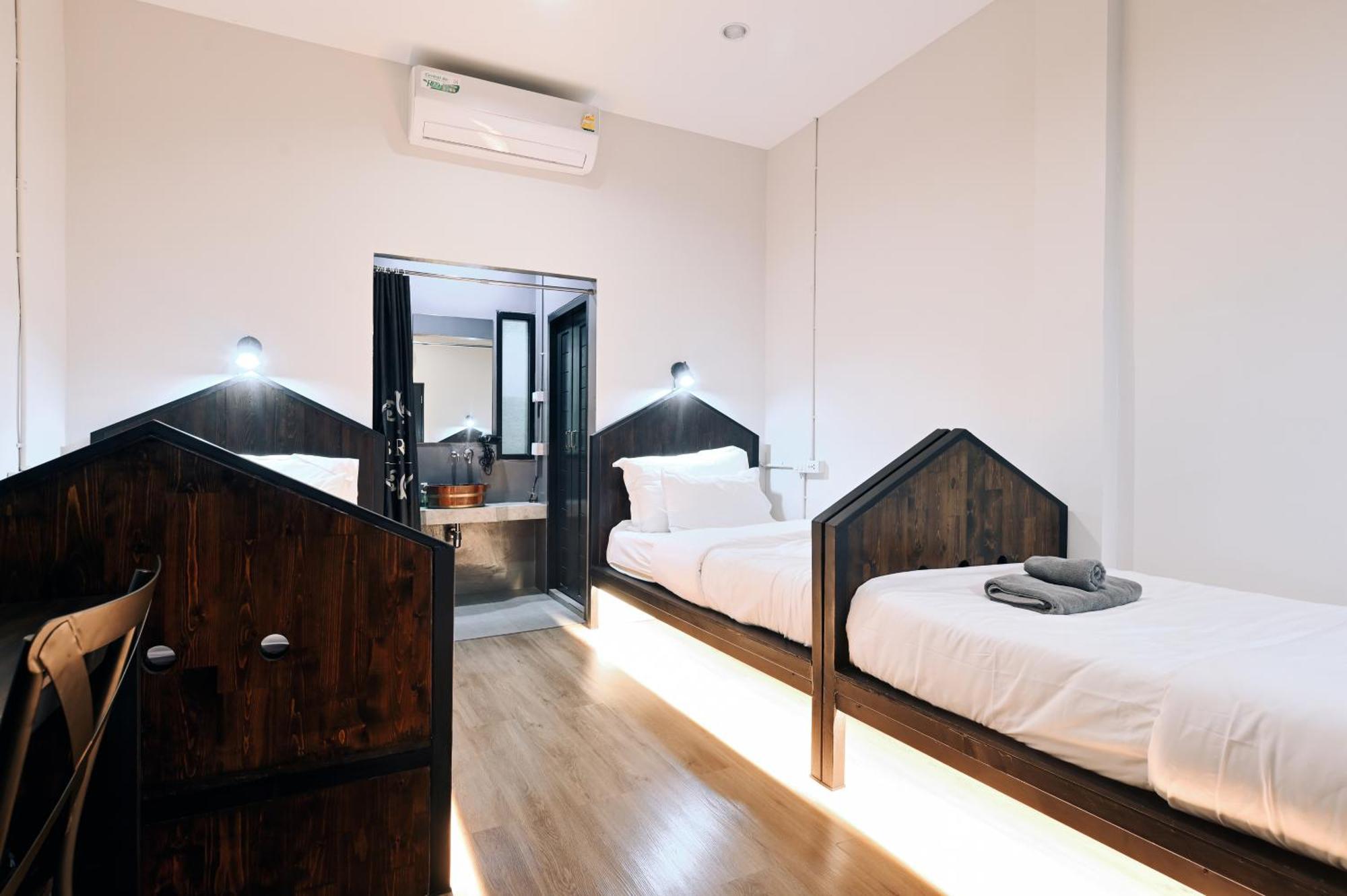 Hostel Castle Black