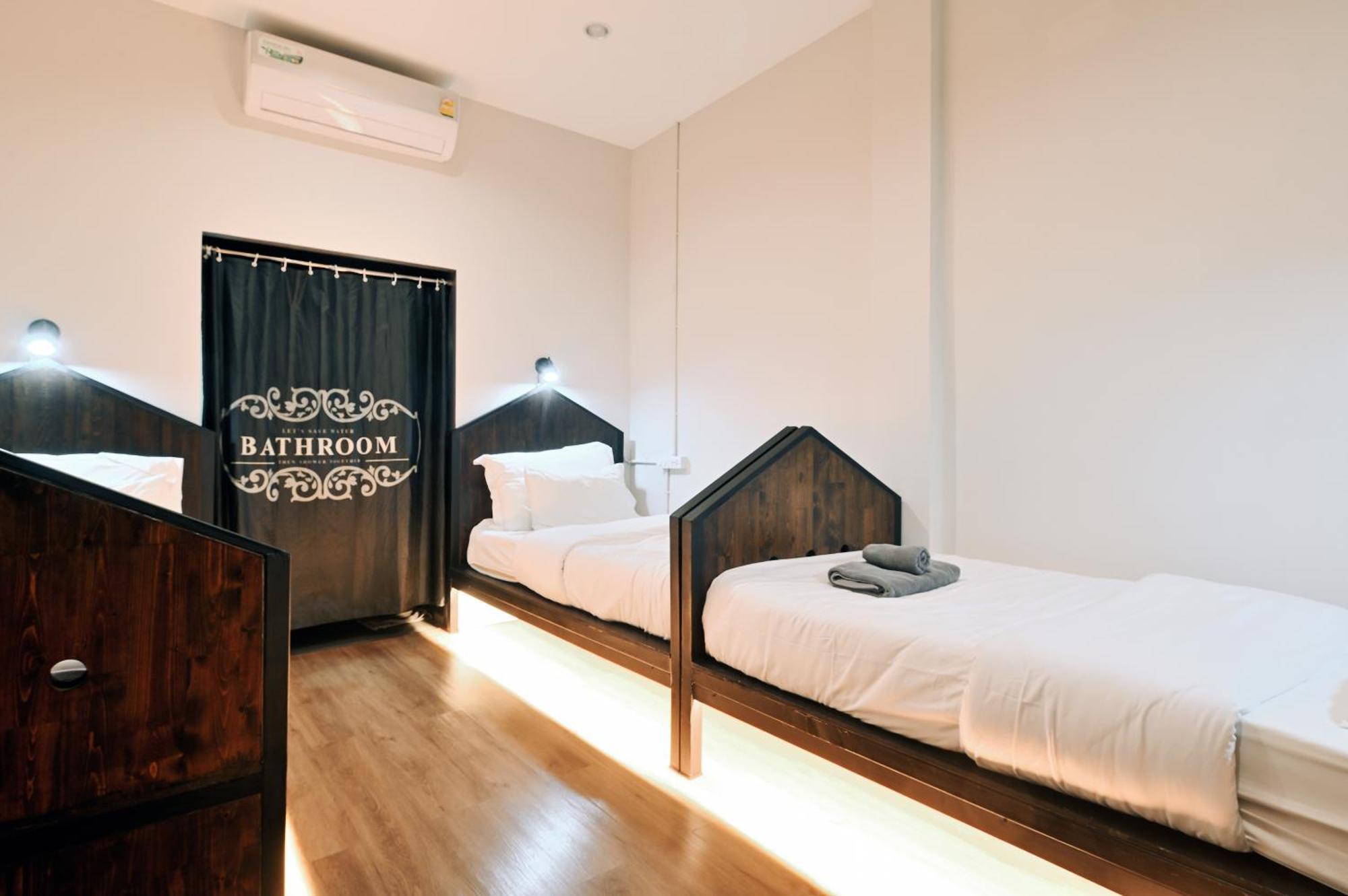 Castle Black Hostel Bangkok