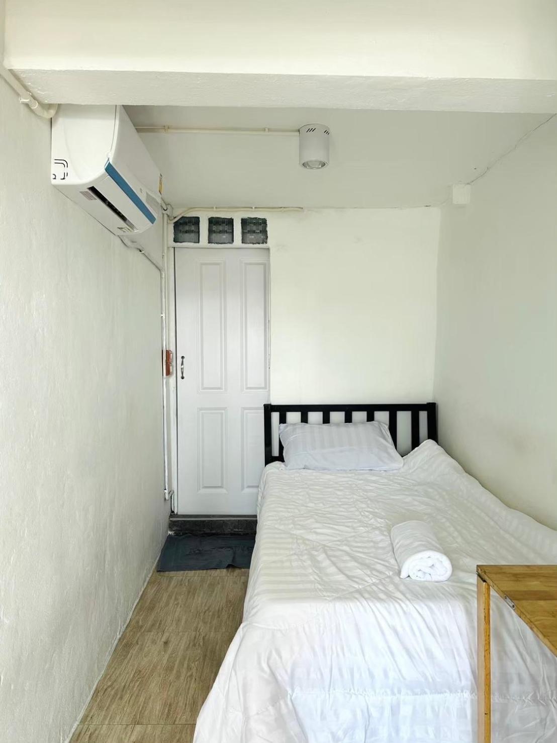 Apartment Chubby 9