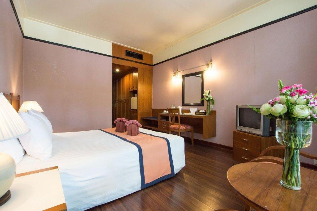 De Moc Bangkok