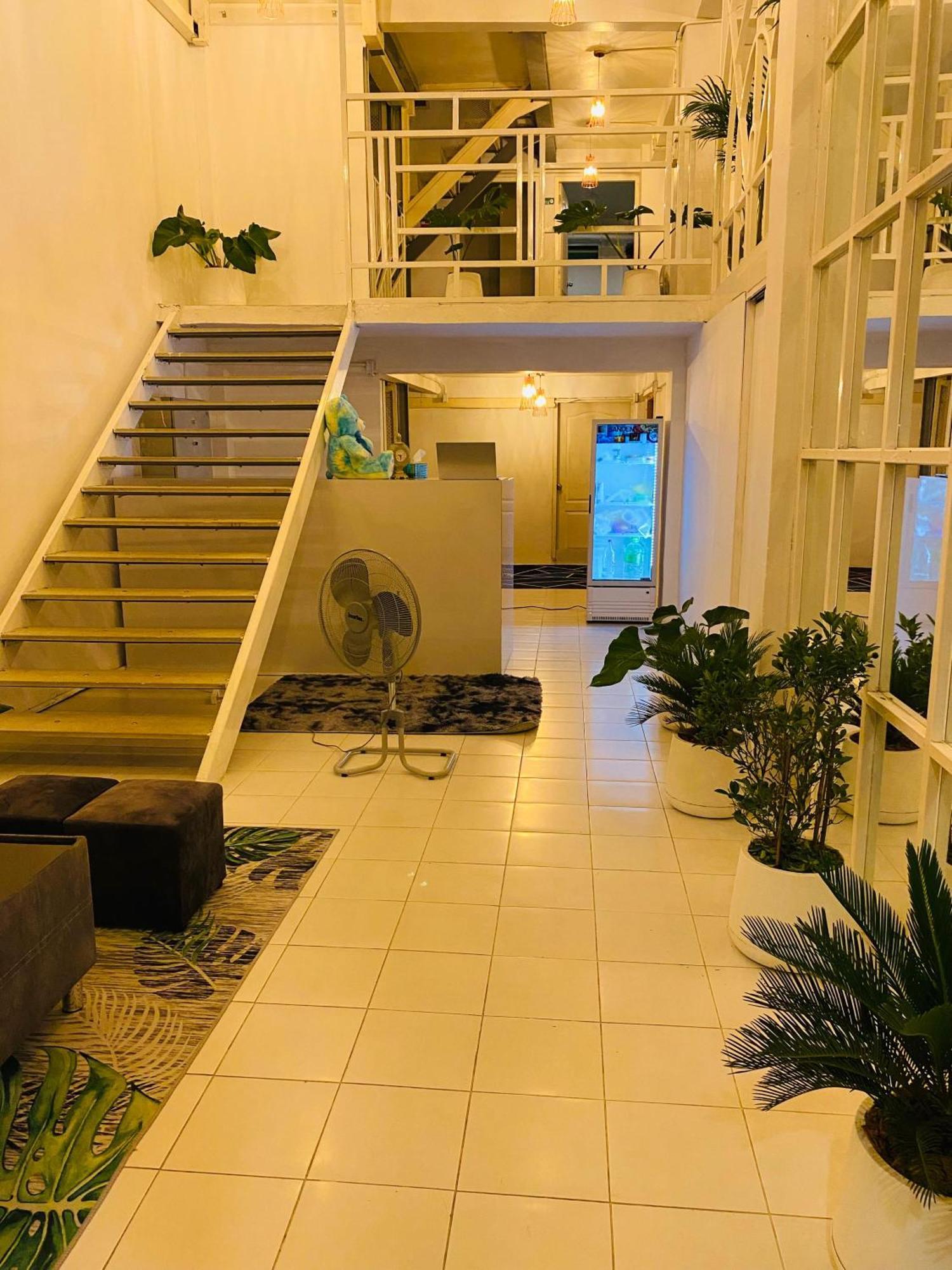 Lemon Tree Khaosan Hostel Bangkok