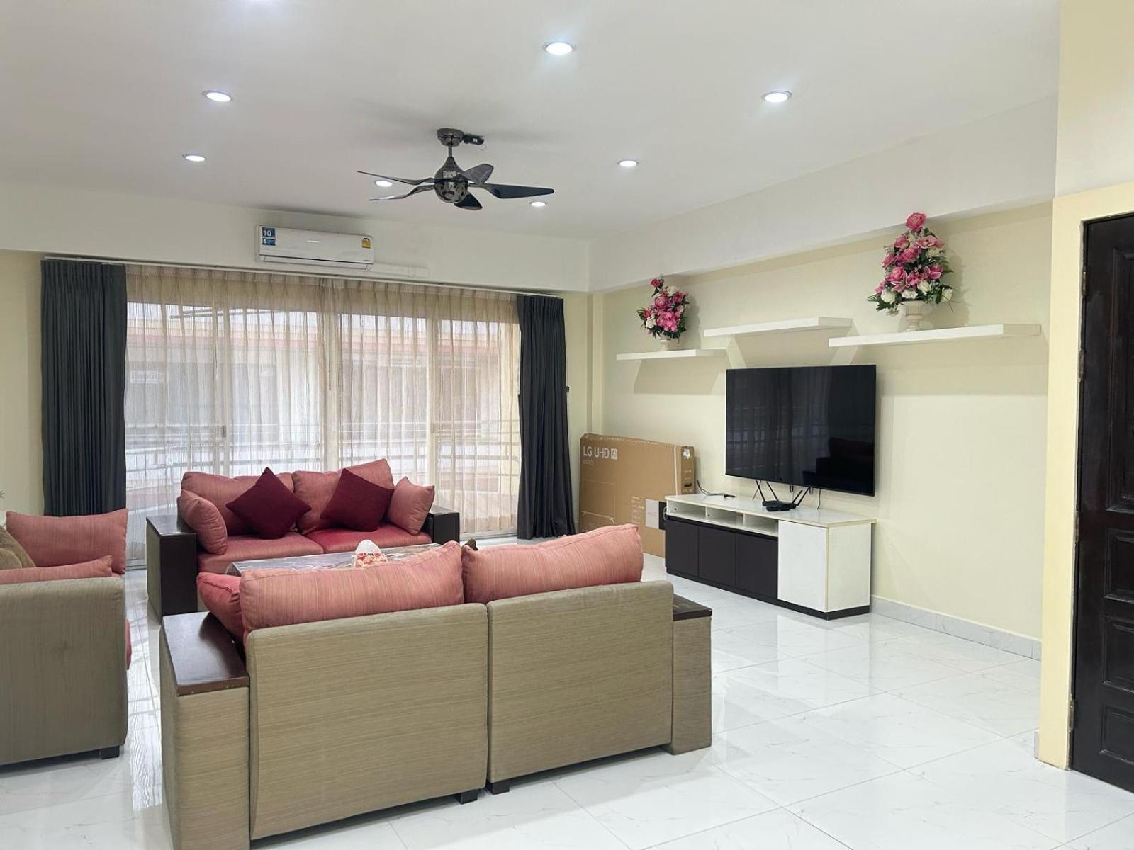 New 3 Bedroom Duplex - Bts Phra Khanong