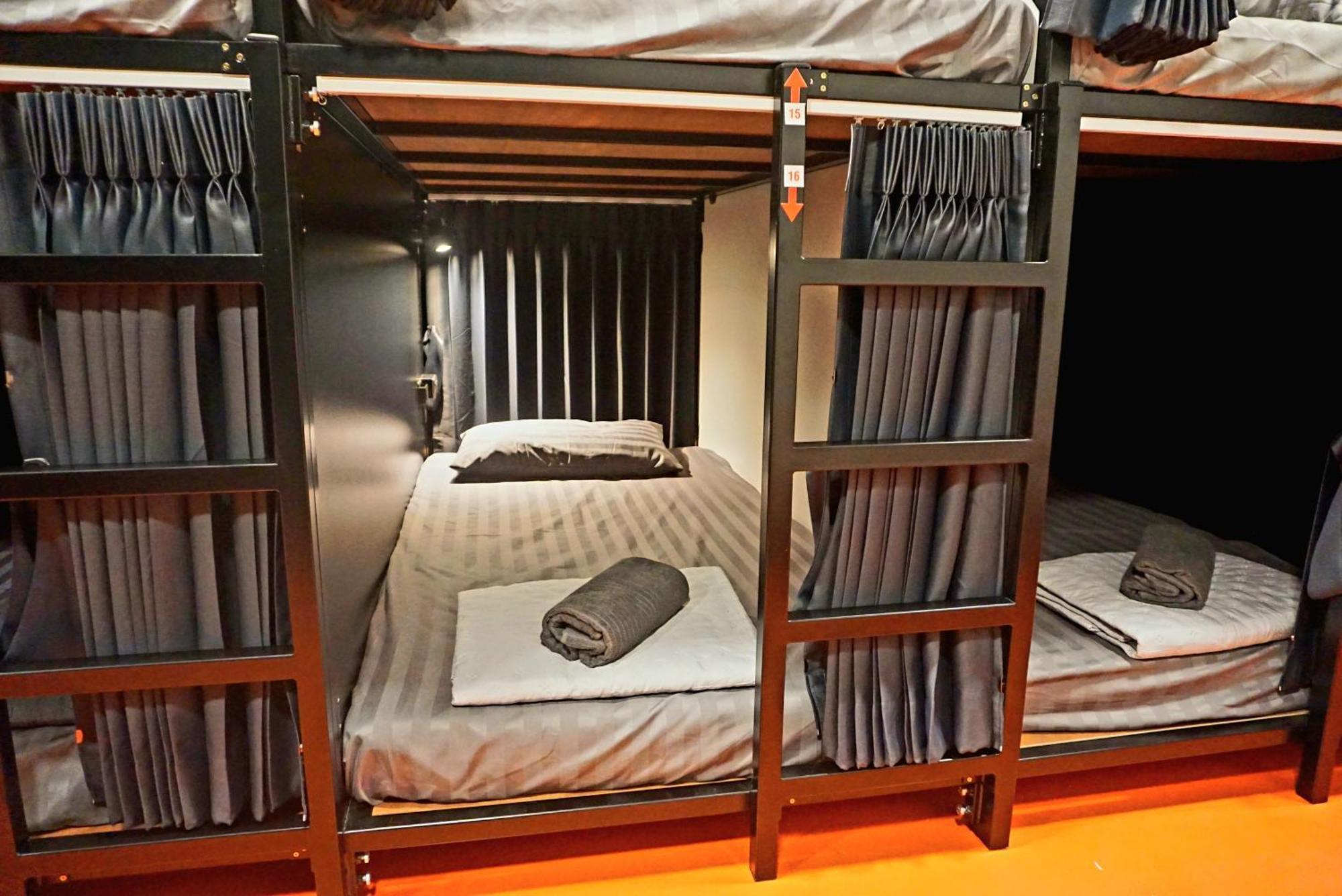 Capsule hotel Hash Capsule Silom Soi 3 Bangkok