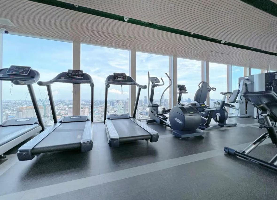 Zenith Ekkamai 1br King Size Sky View Bts Eakkamai Bangkok