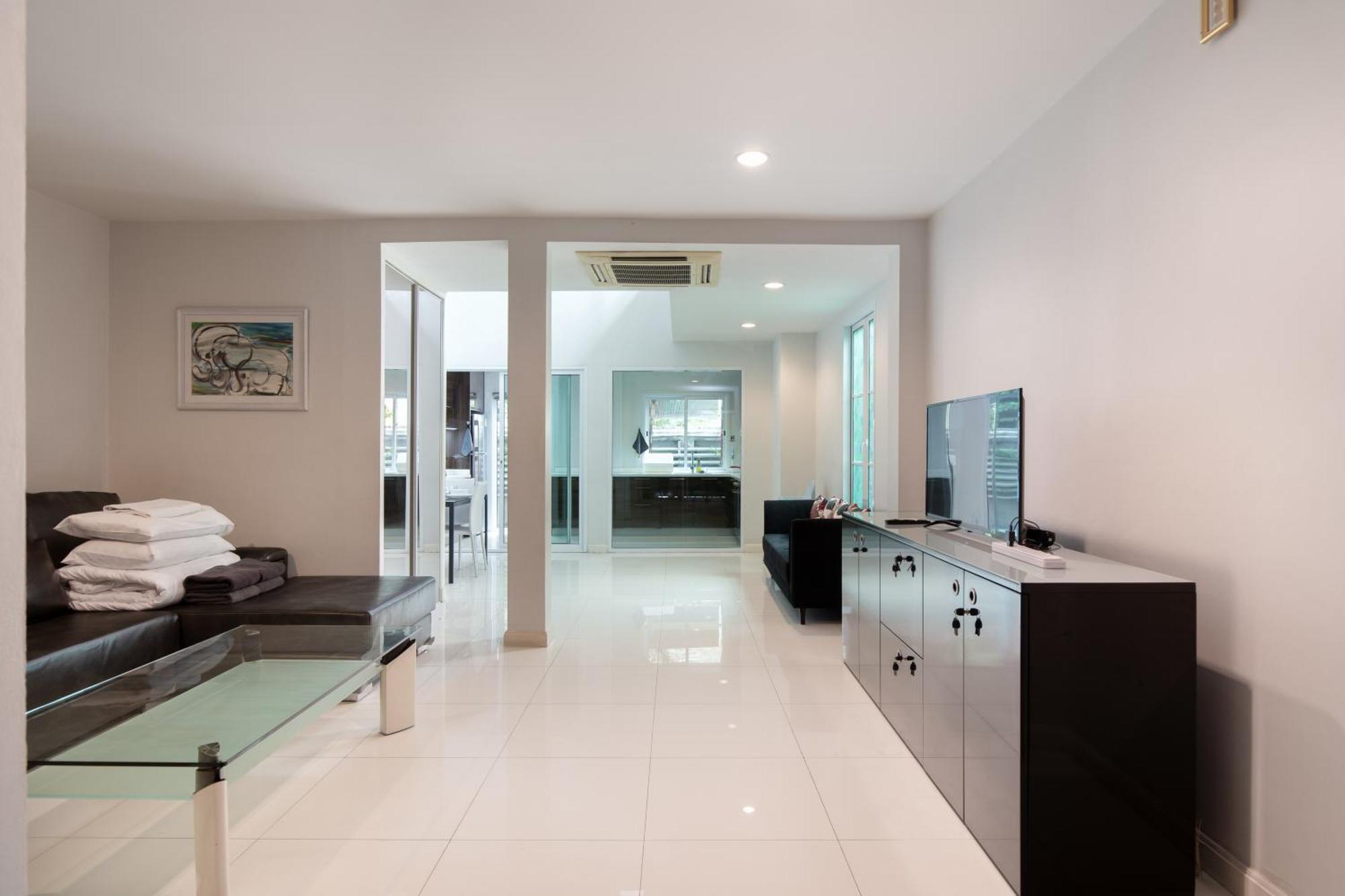 Inhome The Grand Bless Sukhumvit 16 Bangkok