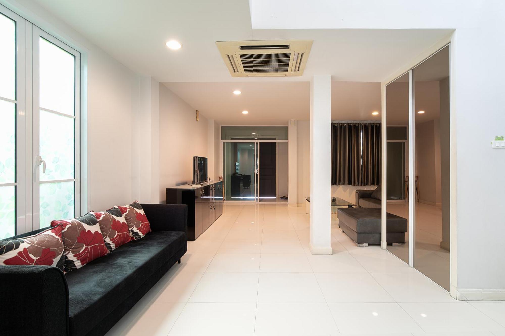 Inhome The Grand Bless Sukhumvit 16 * Bangkok