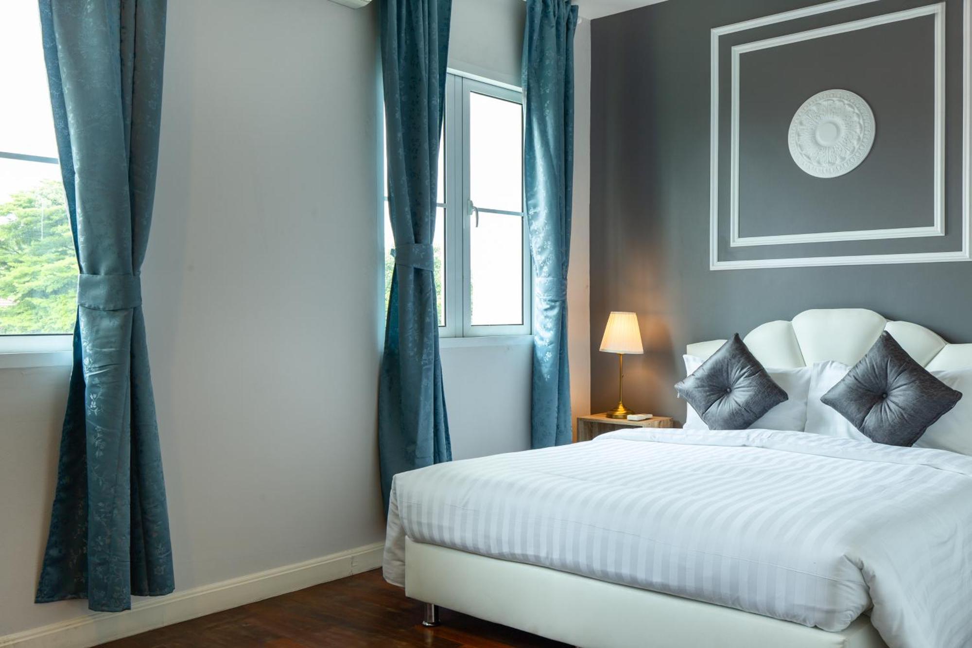 Inhome The Grand Bless Sukhumvit 16 *