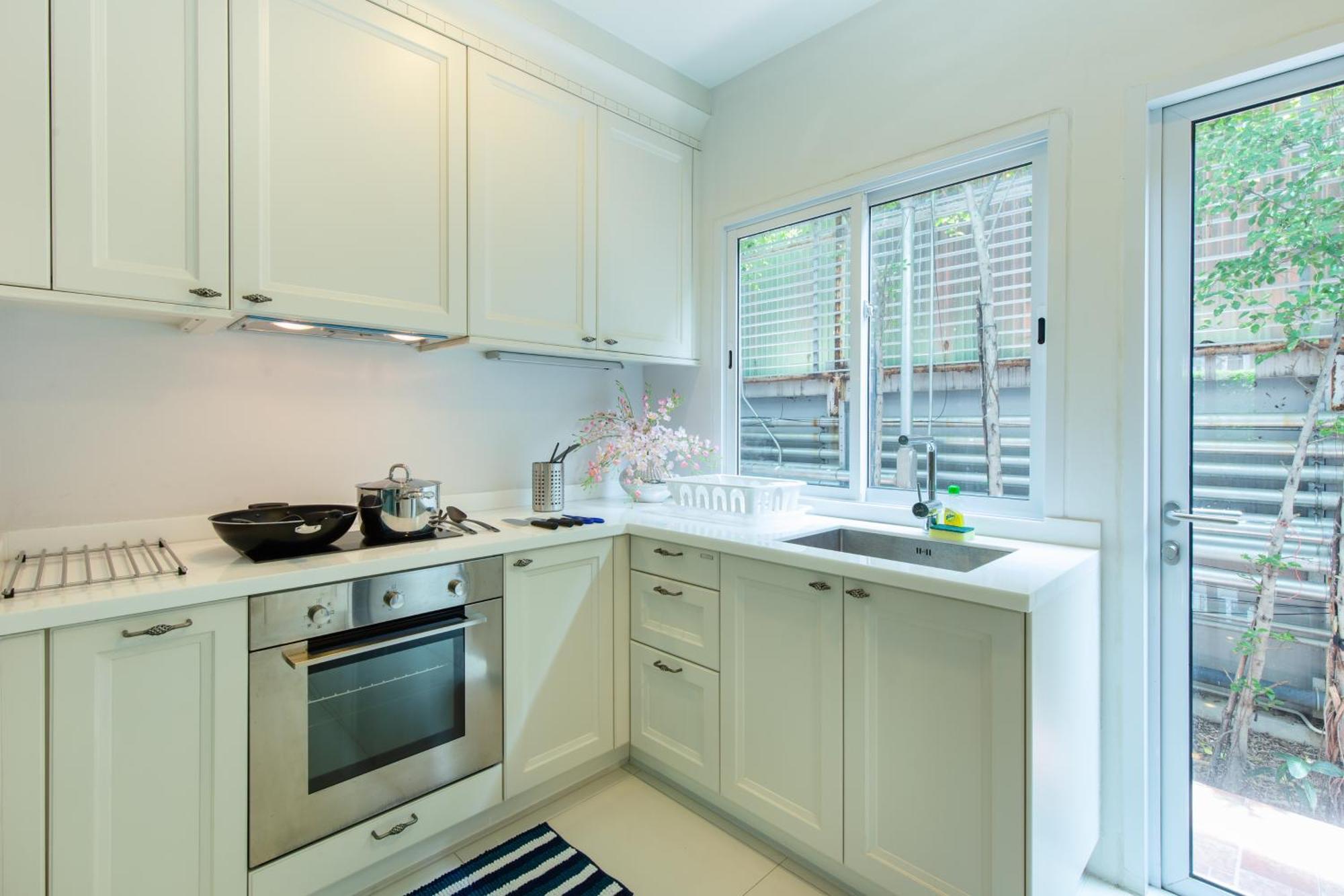 Inhome The Grand Bless Sukhumvit 16 Apartment *