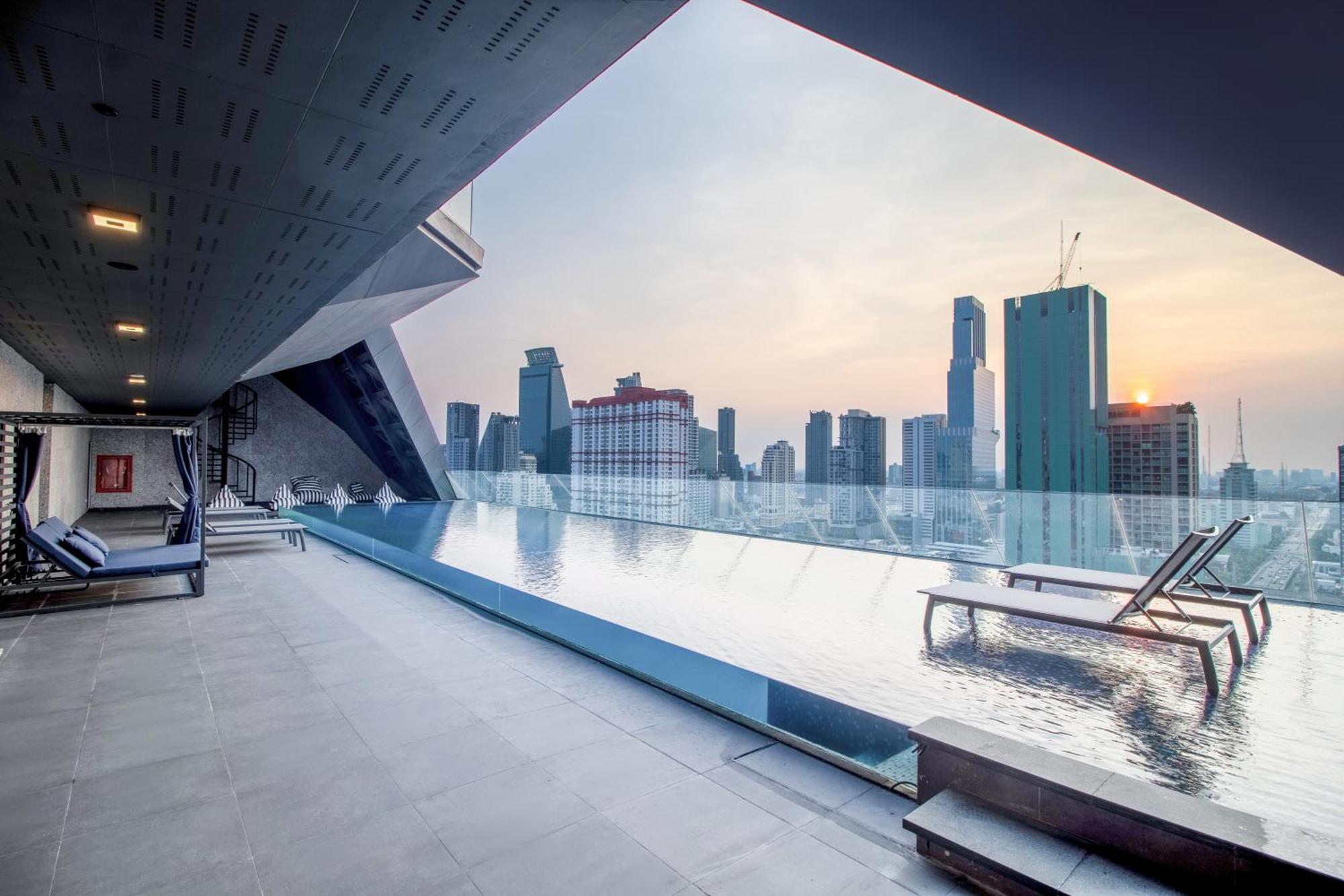 Queensland Hotel Bangkok